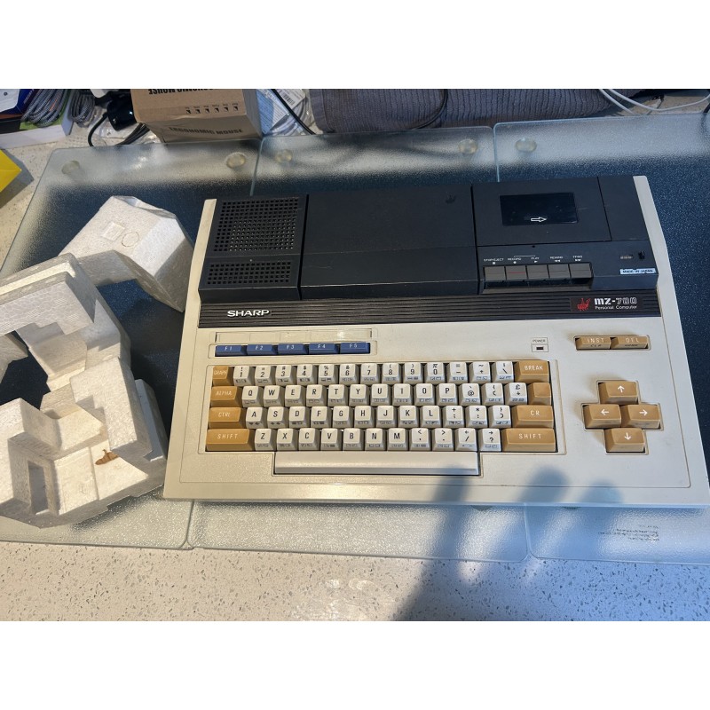 Sharp MZ721 in a box Sharp MZ721 in a box